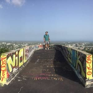 Meet your Posher, Lexter